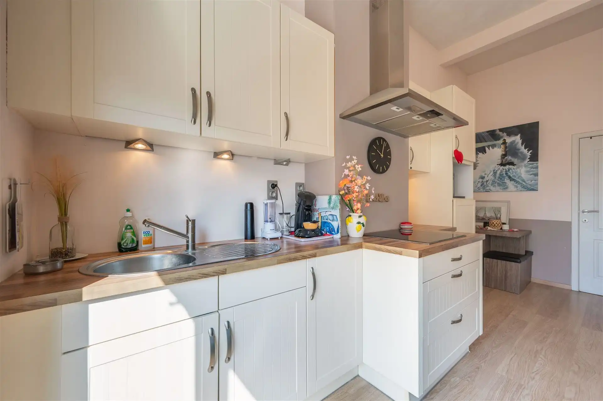 Gerenoveerd appartement met 1 slaapkamer vlak bij de Grote Markt en de Zeedijk foto 5