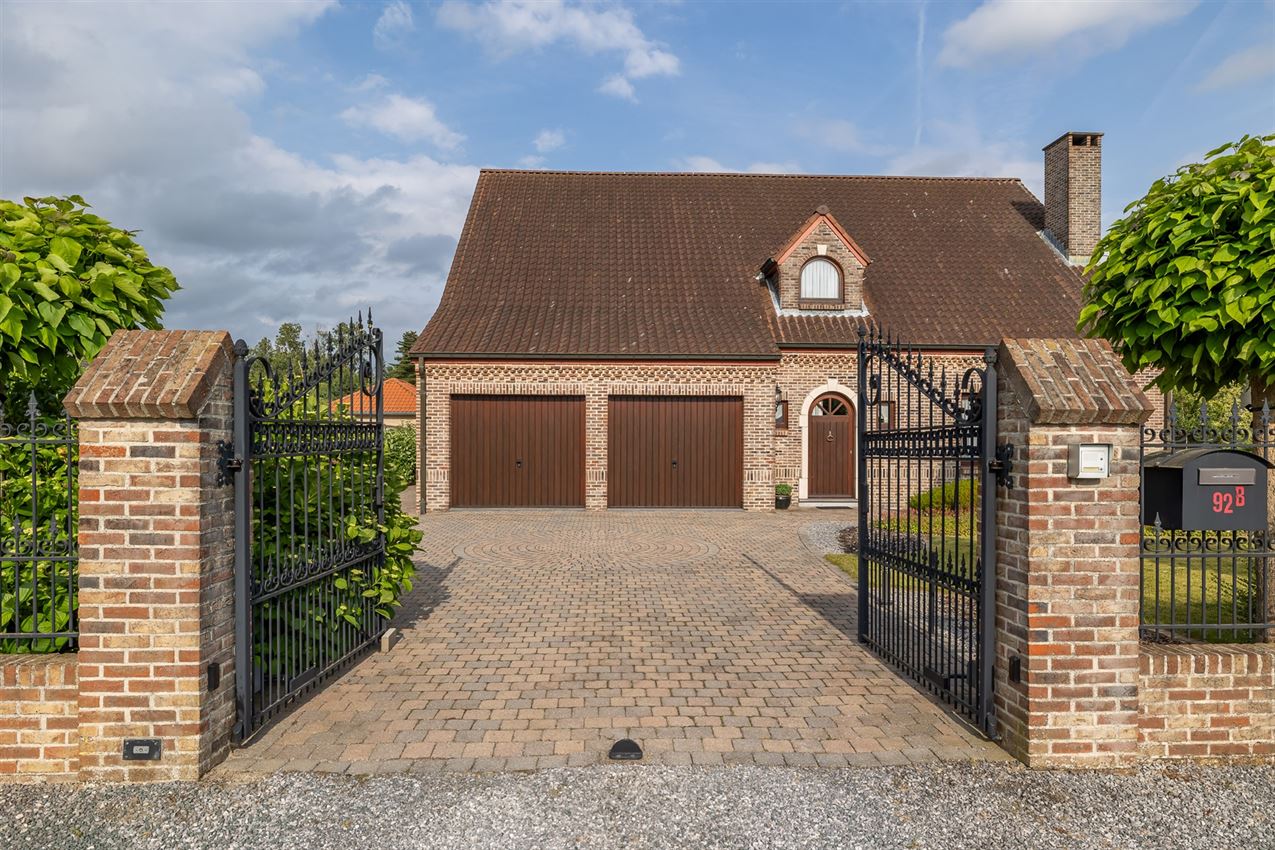 Landelijk villa in Scherpenheuvel-Zichem, 5 slpks, garages, omringd door agrarisch gebied. EPC C. foto 38
