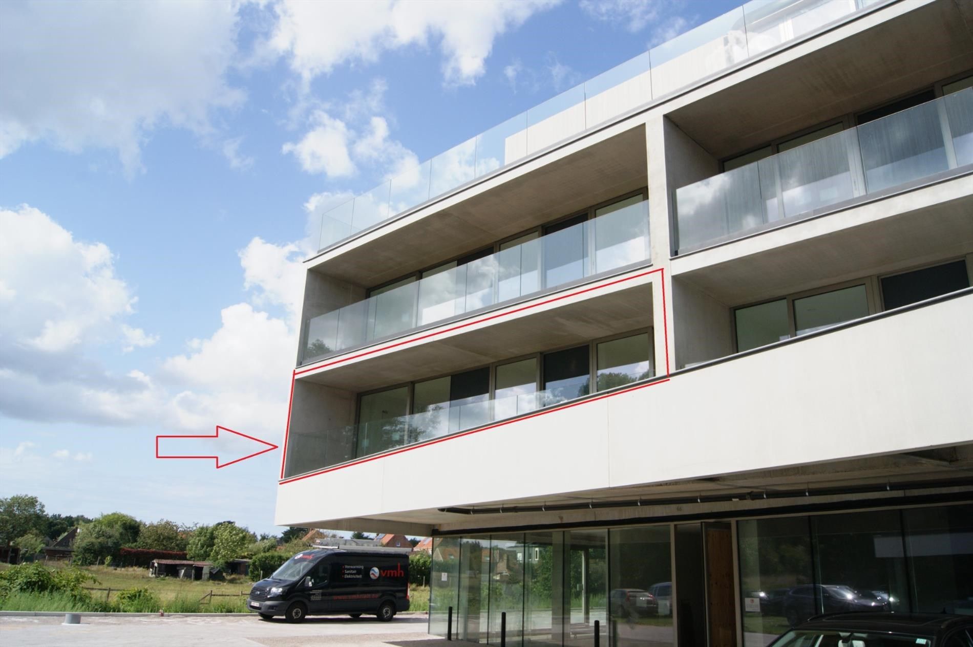 Energiezuinig appartement met 2 slp, zalig zonneterras en garage te Loppem foto {{pictureIndex}}