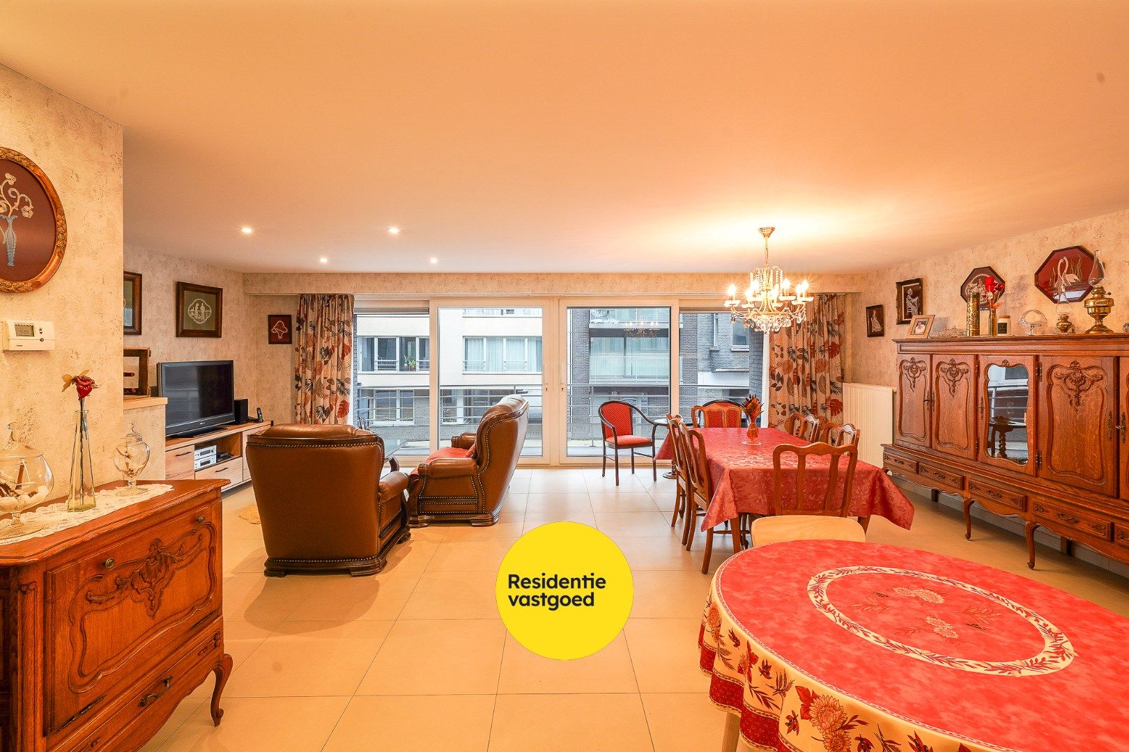 Instapklaar appartement met 2 terrassen te Mariakerke foto 4