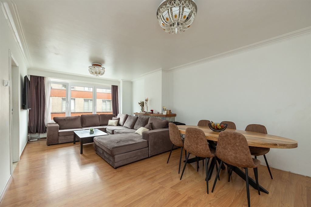 Hoofdfoto van de publicatie: Tof appartement met terras vlakbij Rivierenhof