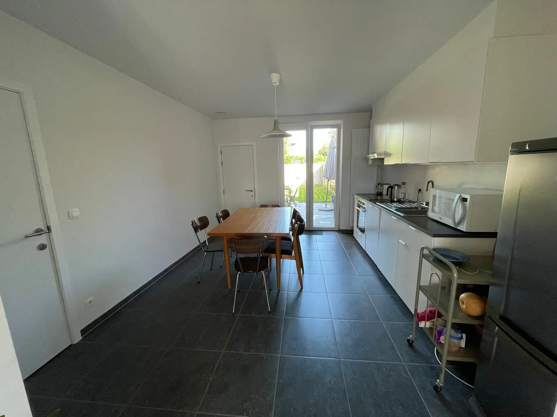 Gunstig gelegen woning met 4 slaapkamers en tuin. foto 6