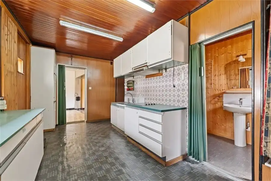 2 TE RENOVEREN WONINGEN+ 16 GARAGES OP EEN PERCEEL VAN 9A87 foto 14