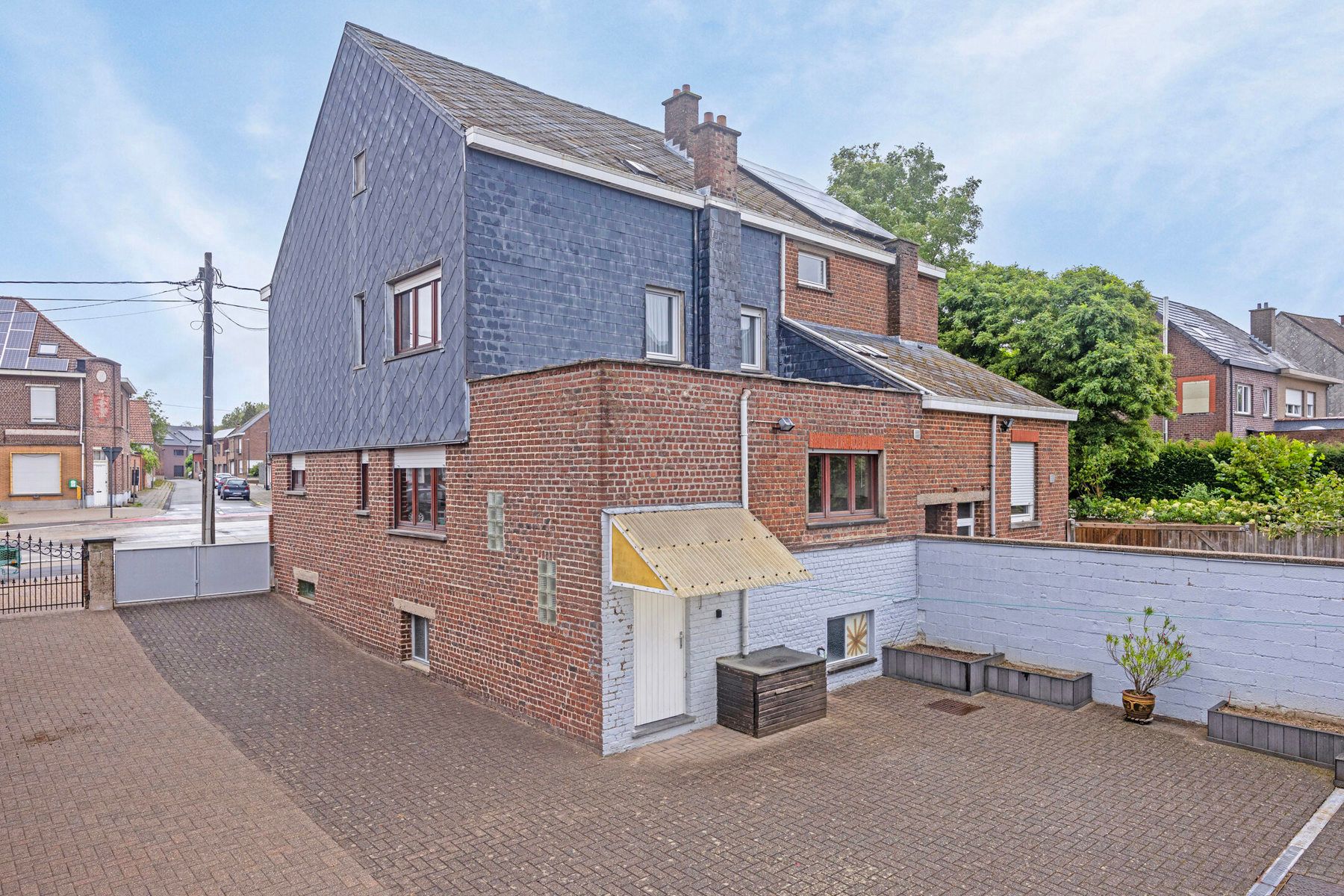 Solide 3-gevelwoning met prachtige tuin foto 28