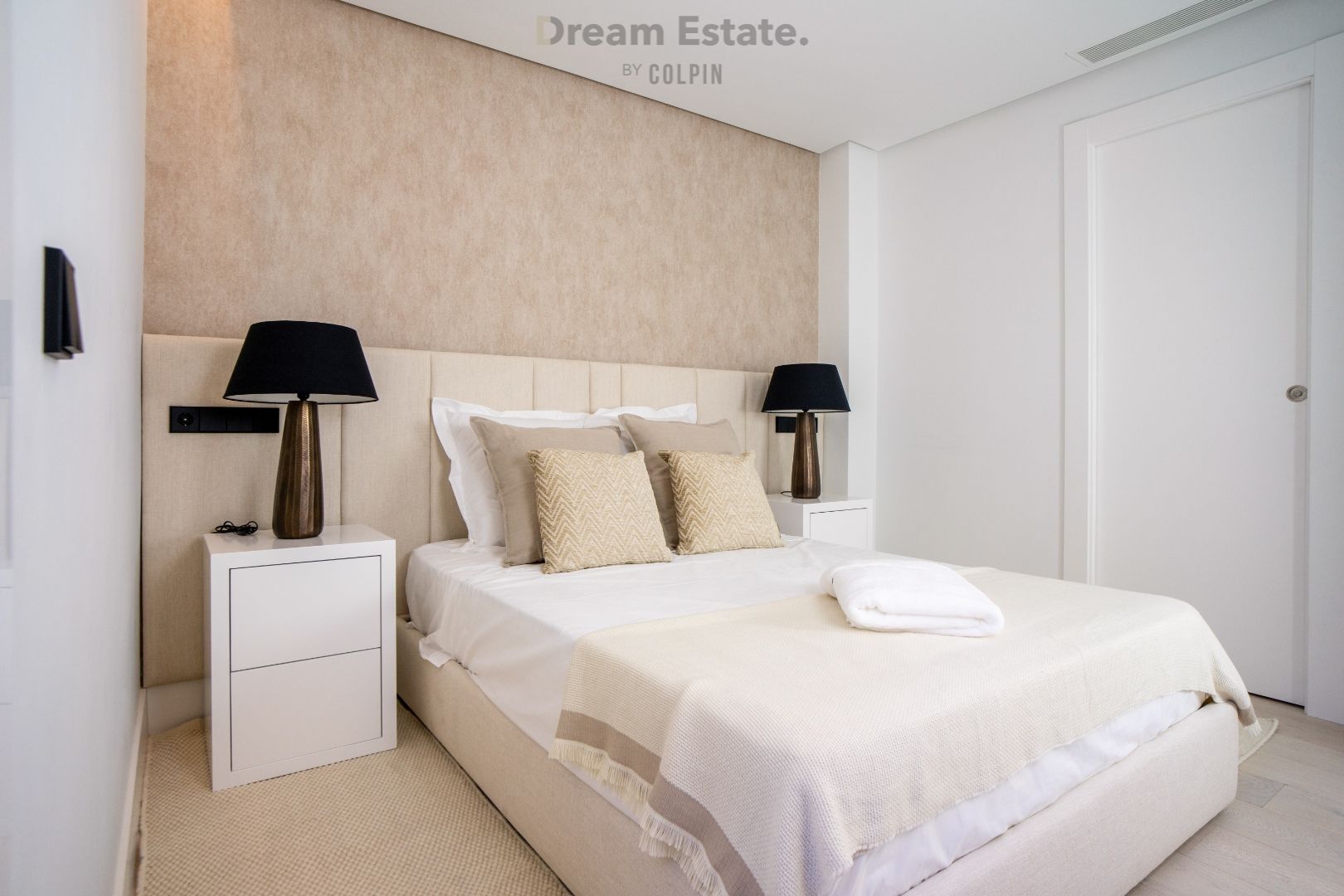 Villa La Concha is gelegen in de omgeving van Las Brisas Golf, Nueva Andalucia, Marbella. foto 22