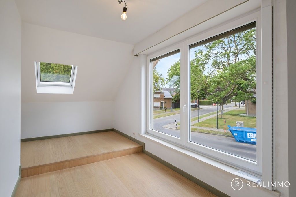 Instapklare topper met garage in Zwevegem! foto 14