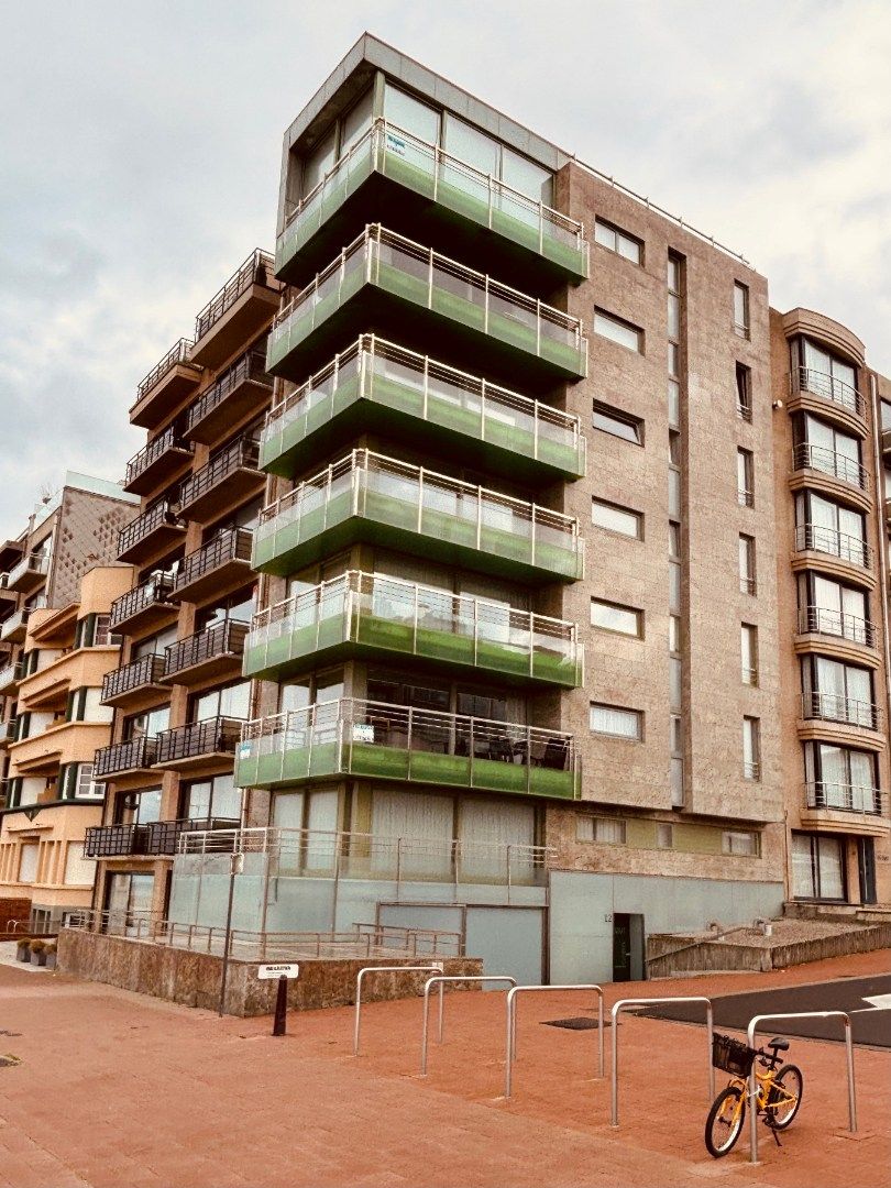 Hoekappartement met 180 ° panoramisch zicht op de Zeedijk  foto {{pictureIndex}}