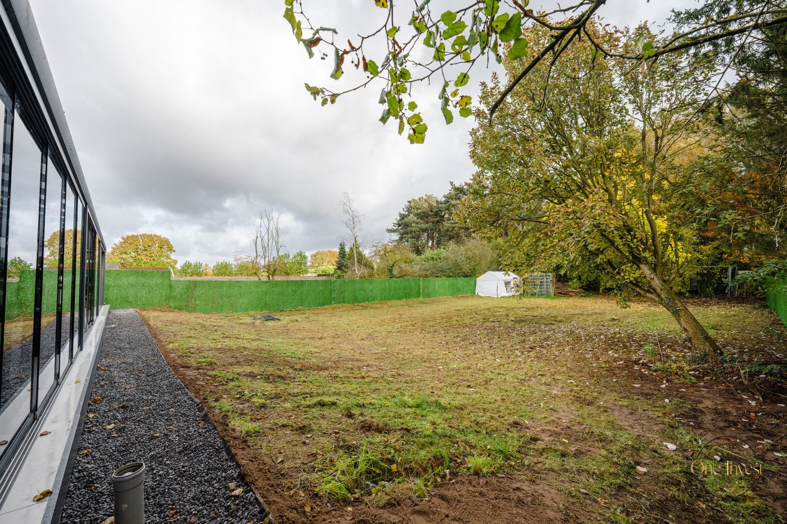 Ruime gerenoveerde woning op perceel van 1700 M2 foto 38