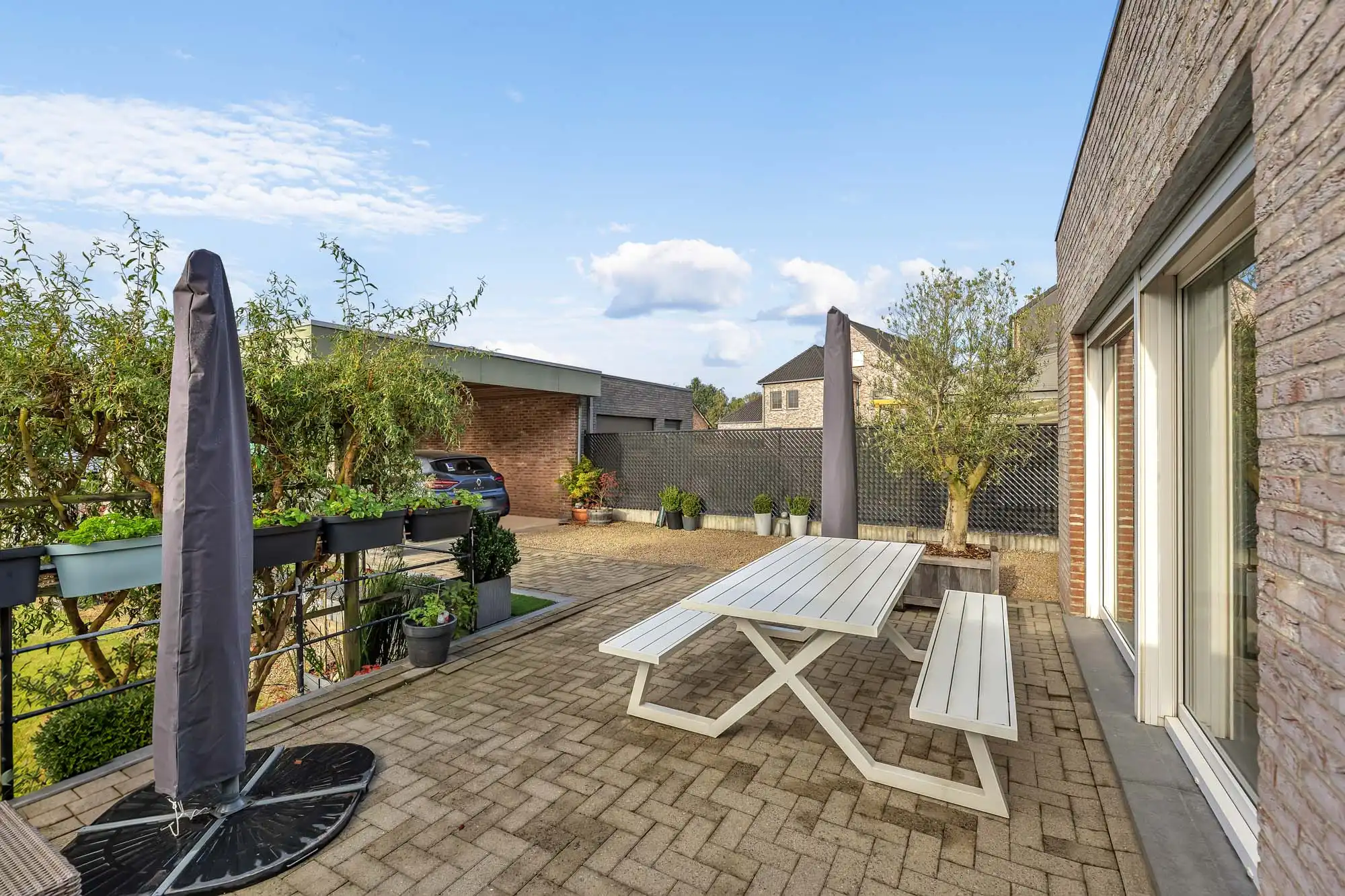 Instapklare, goed onderhouden woning op gunstige locatie foto 6