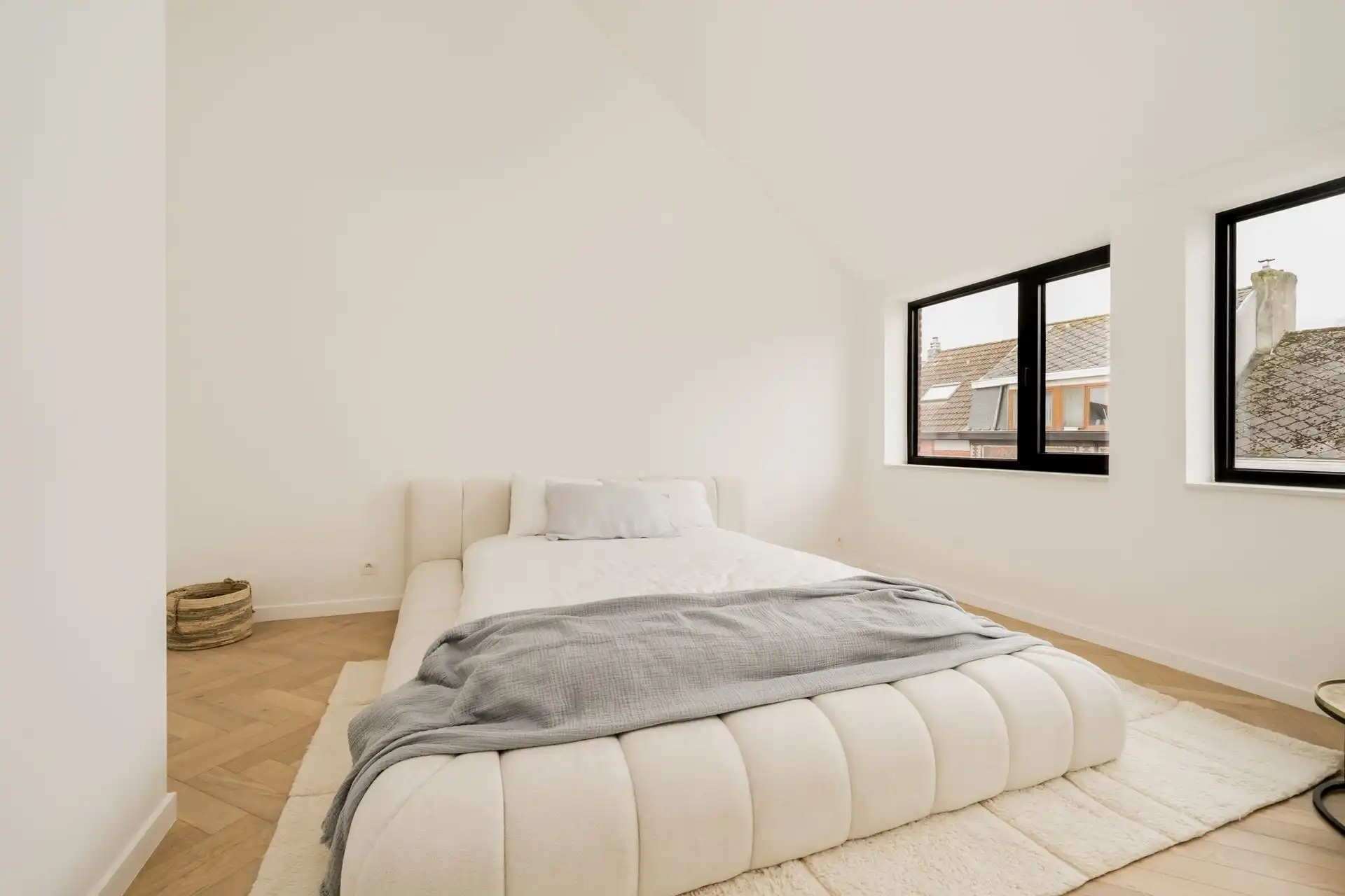 VERBORGEN PAREL MET KARAKTER,RUIMTE EN 4 SLPKS. (NIEUWBOUW) foto 16