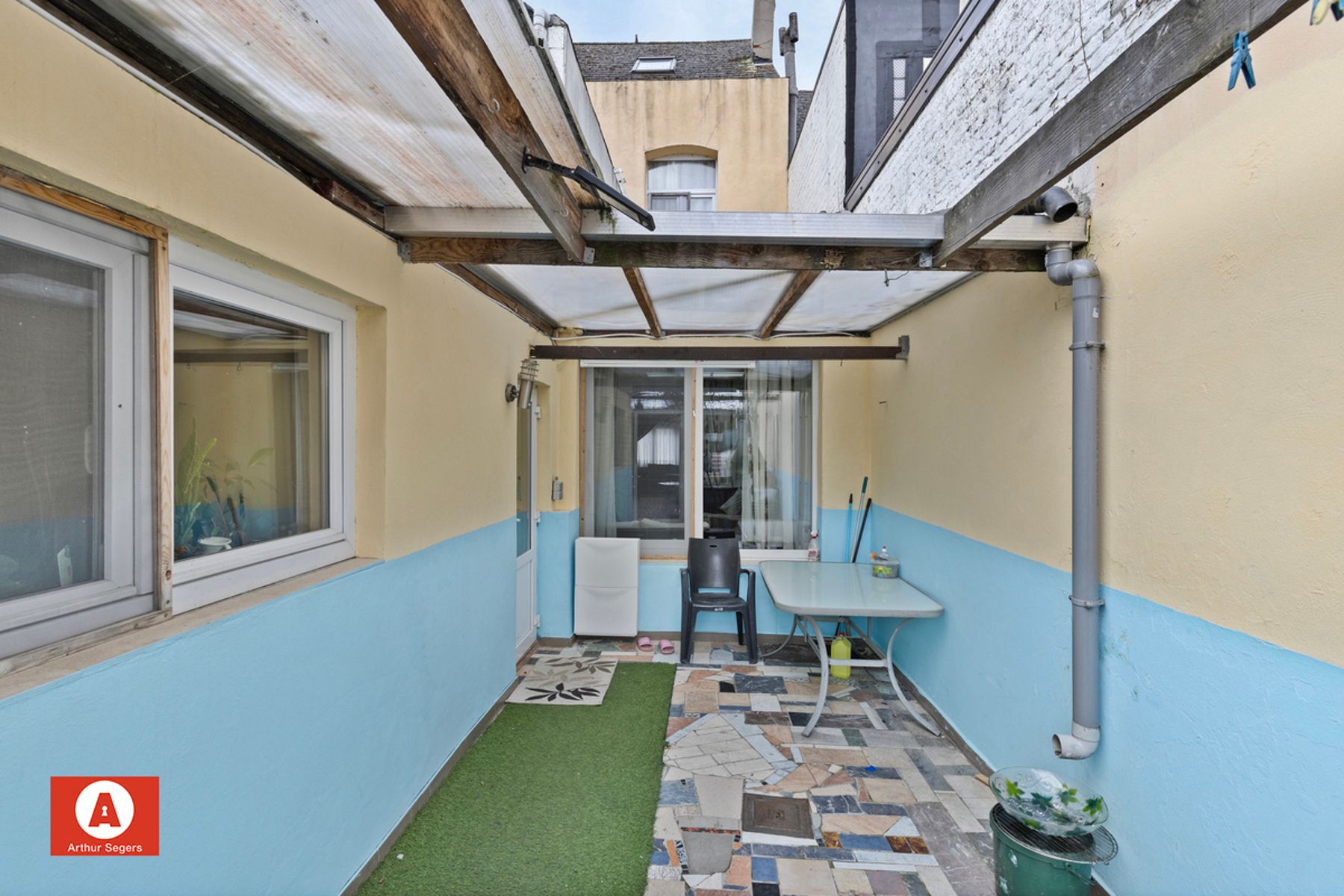 6 slaapkamers: ruime gezinswoning centrum Lebbeke. foto 24