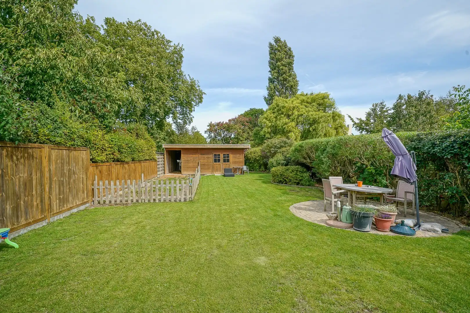 Ruime halfopen bebouwing vlak bij de Spuikom (Bredene) foto 5