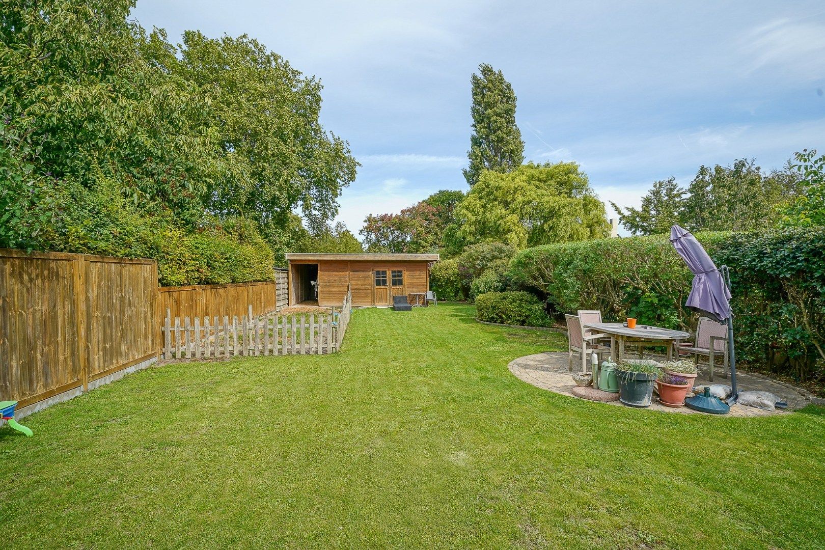 Ruime halfopen bebouwing vlak bij de Spuikom (Bredene) foto 4