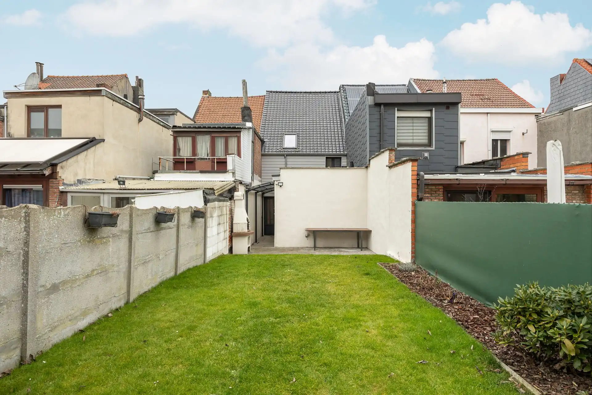 Instapklare gezinswoning in groene omgeving foto 17