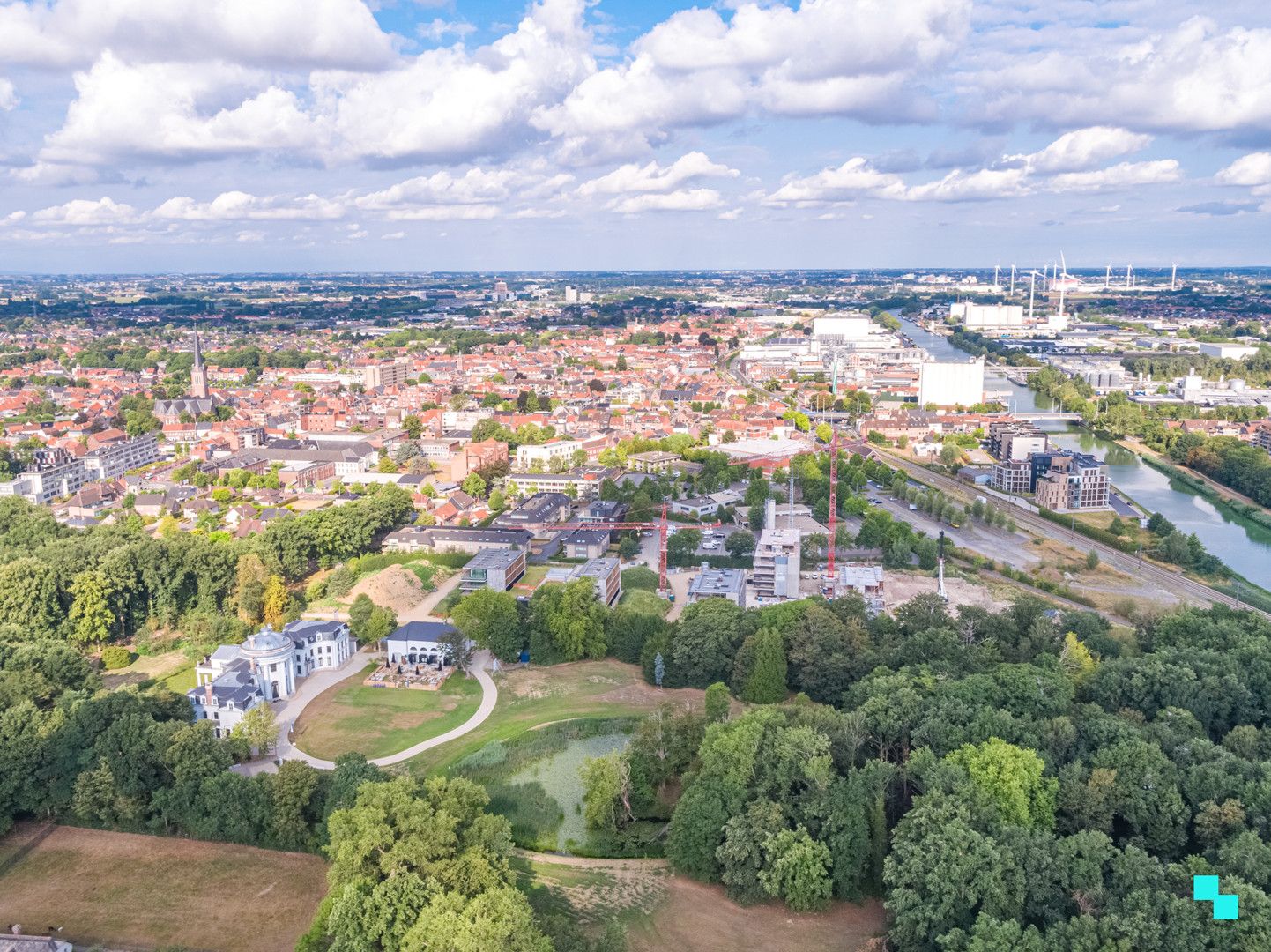 Gelijkvloers hoek appartement met riant terras foto 11