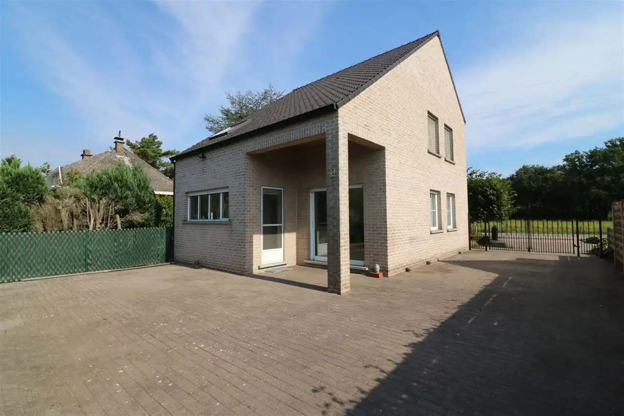 Gusting gelegen woning met 3 slp, garage en tuin foto 29