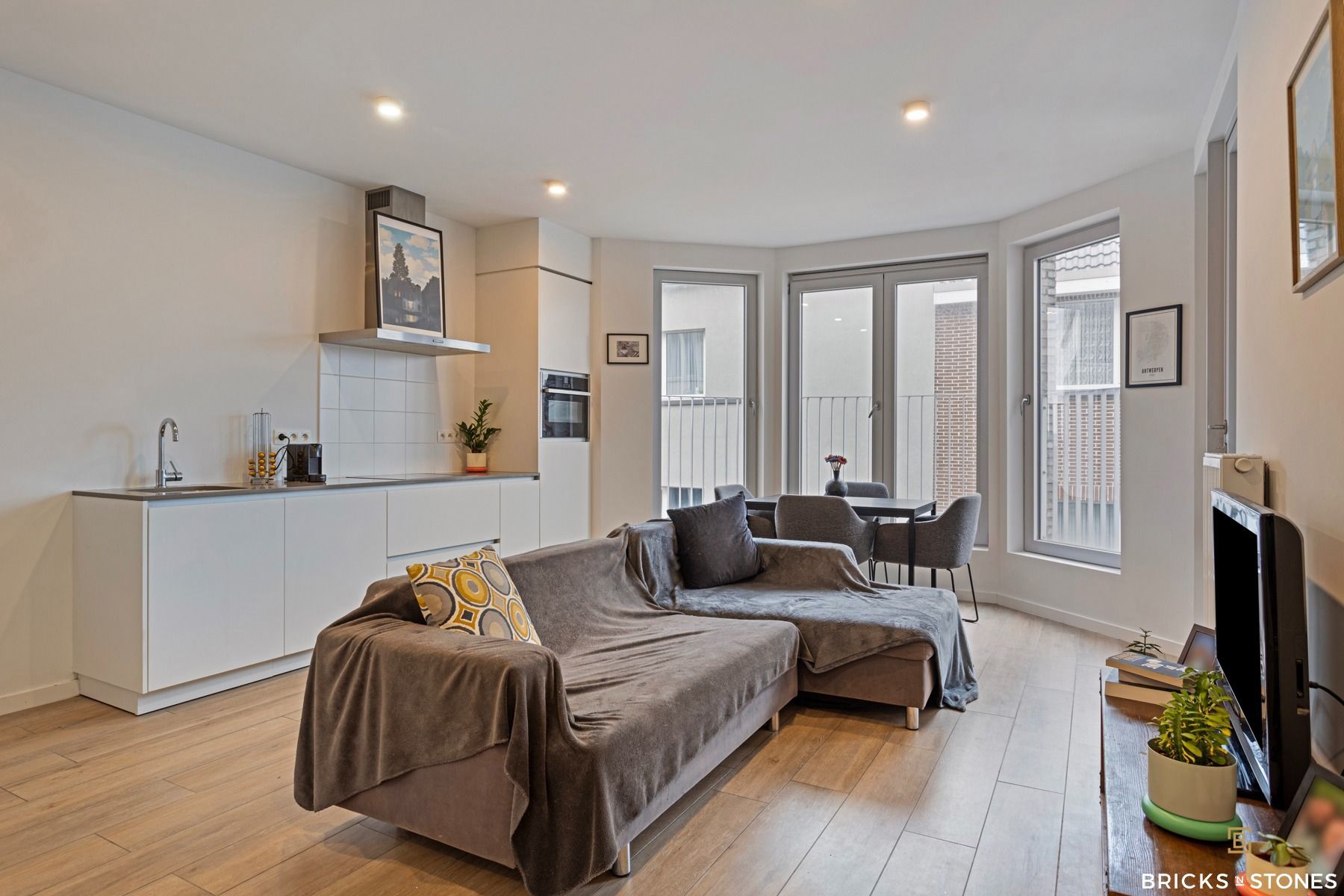 Knap 2-slaapkamer appartement met 2 terrassen foto 2
