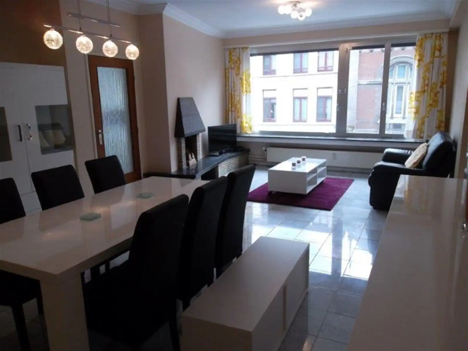 Gemeubeld 2slaapkamerappartement met parking! foto 4