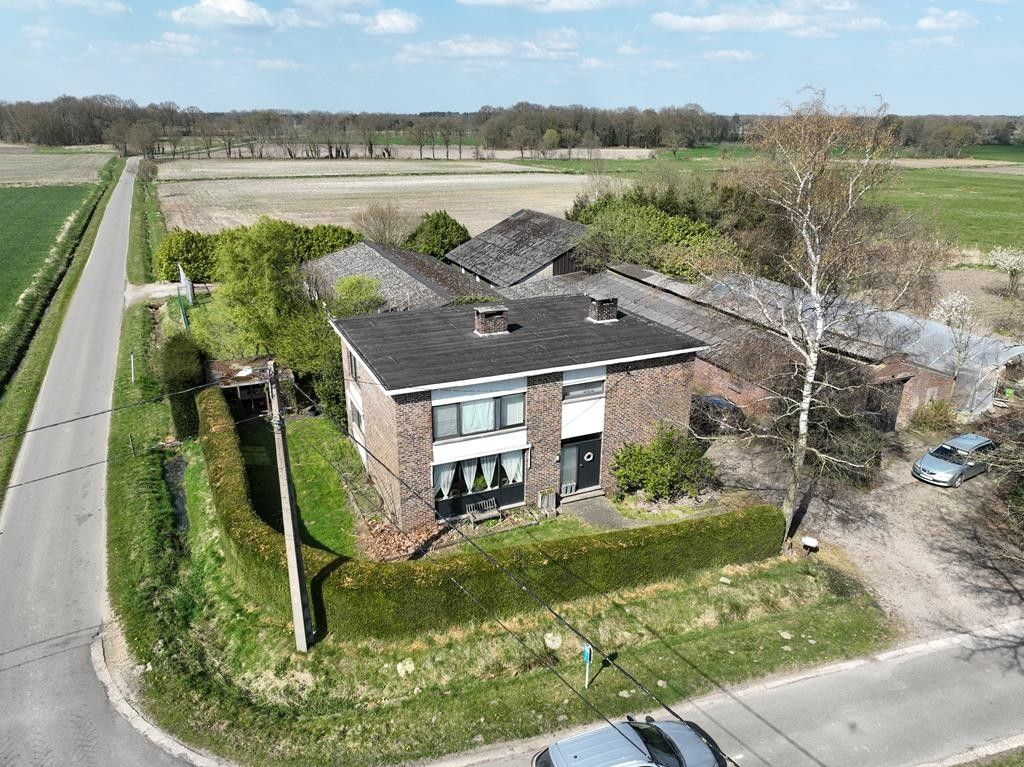 Hoofdfoto van de publicatie: Landelijk gelegen woning