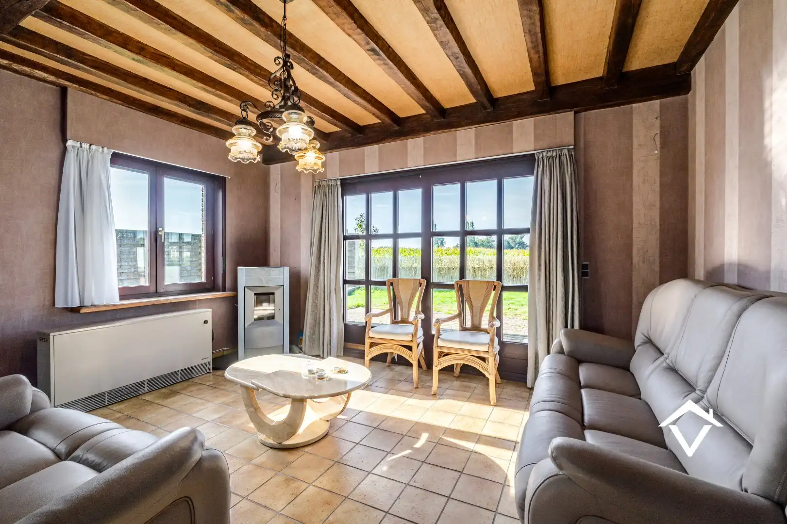 Alleenstaande woning met een rustige ligging te Koekelare foto 6