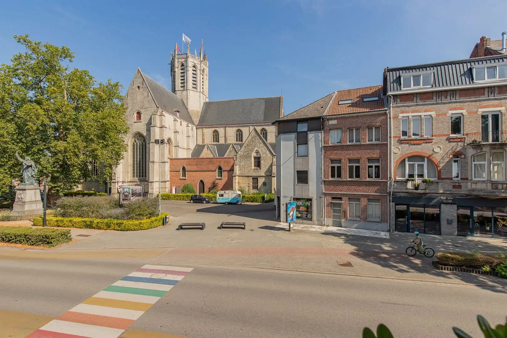 Opbrengsteigendom met 2 entiteiten gelegen in het hartje van centrum Dendermonde  foto 26