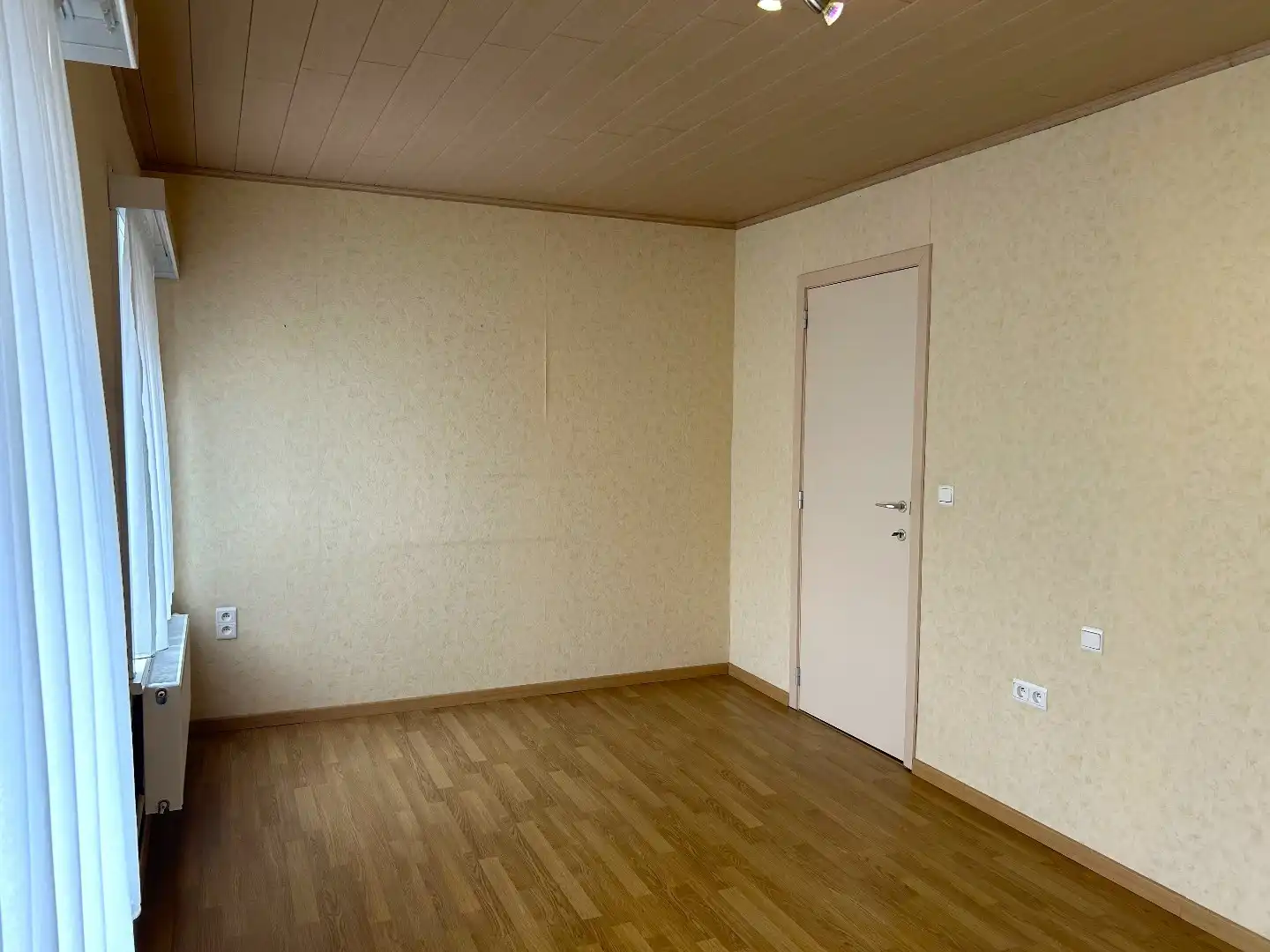 INSTAPKLARE WONING MET 3 SLPKS EN ZONNIG TERRAS foto 8