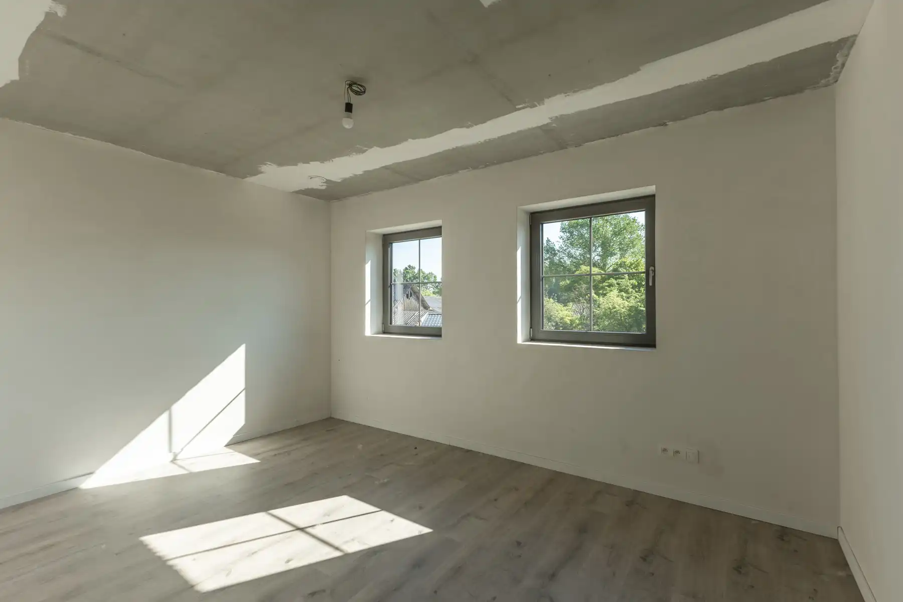 Ruime energiezuinige nieuwbouwwoning (Rechts) foto 9