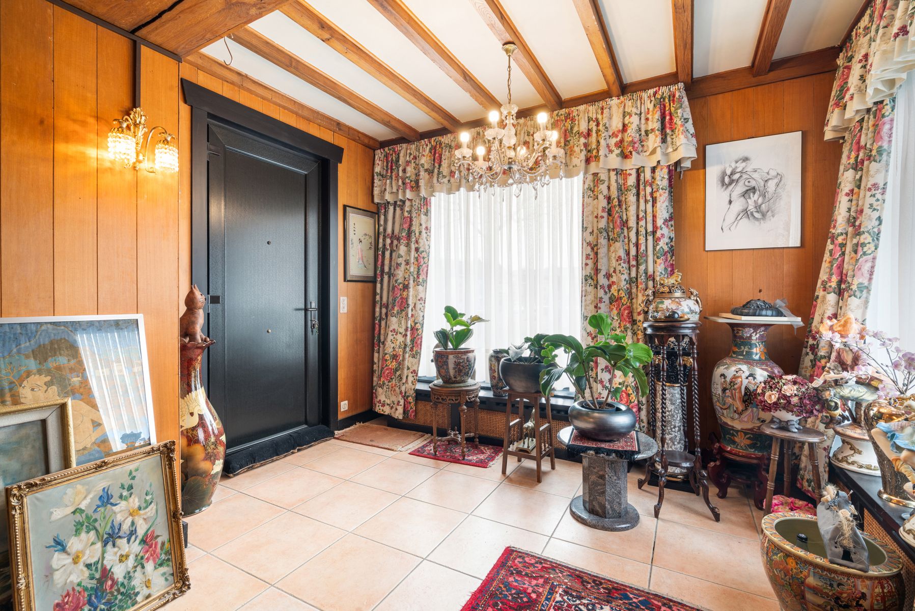 Klassieke, Charmante Vrijstaande Villa te Koop in het geliefde Merelbeke. foto 3