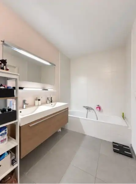 Lichtrijk hoekappartement met terras nabij Watersportbaan foto 15
