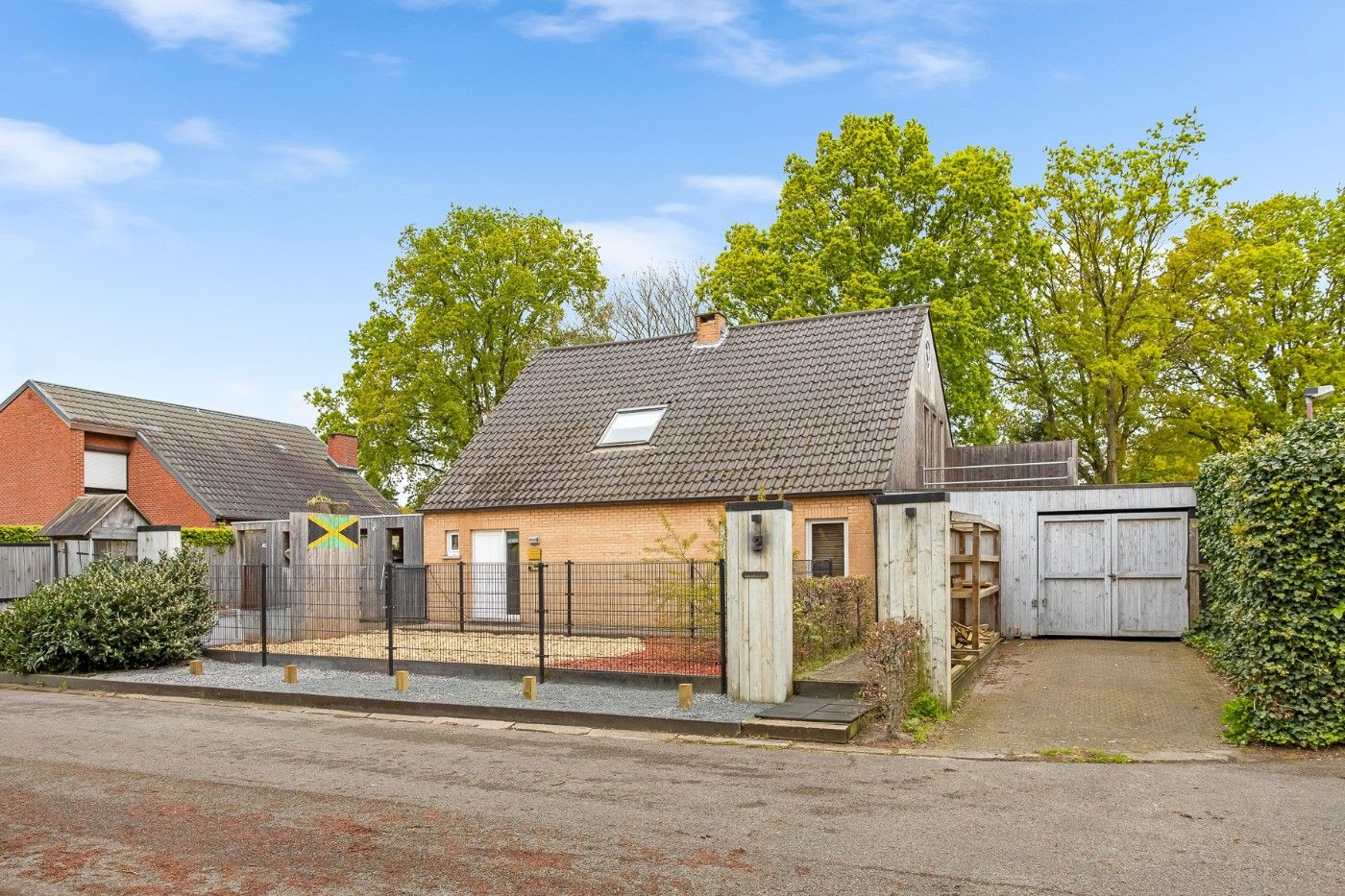 Prachtig gelegen, vrijstaande woning met 4 slpk. en ruime carport op 793m² foto 36