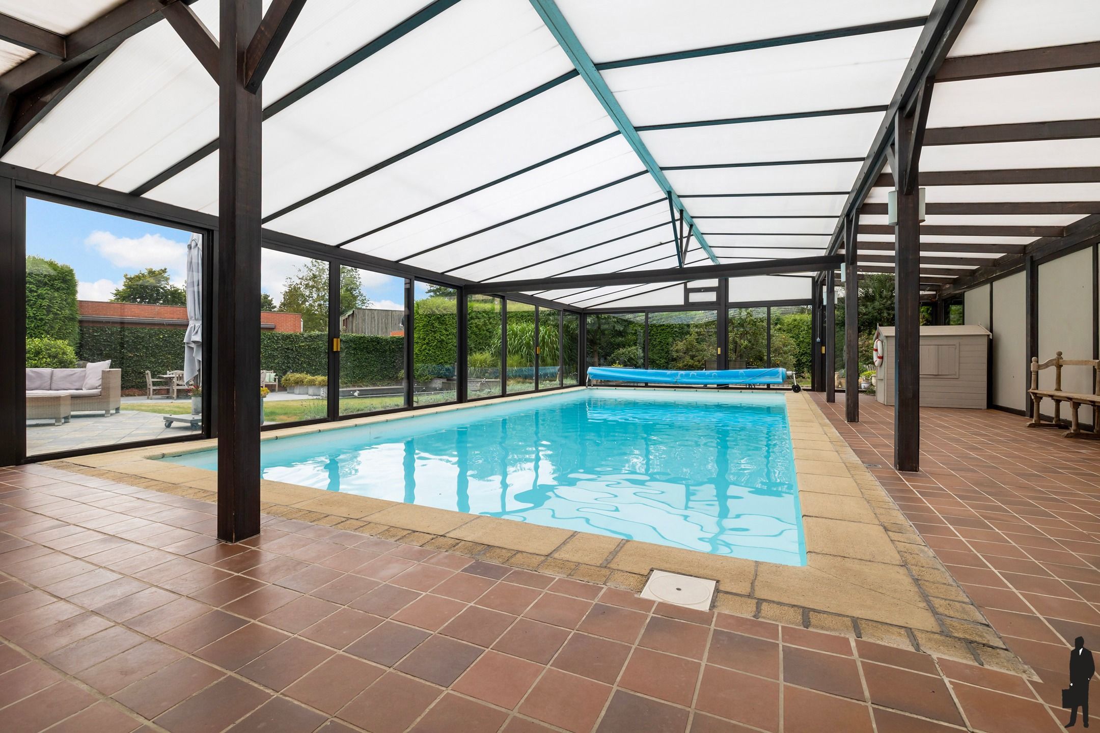 Villa met binnenzwembad, royale tuin en perfecte ligging foto 22