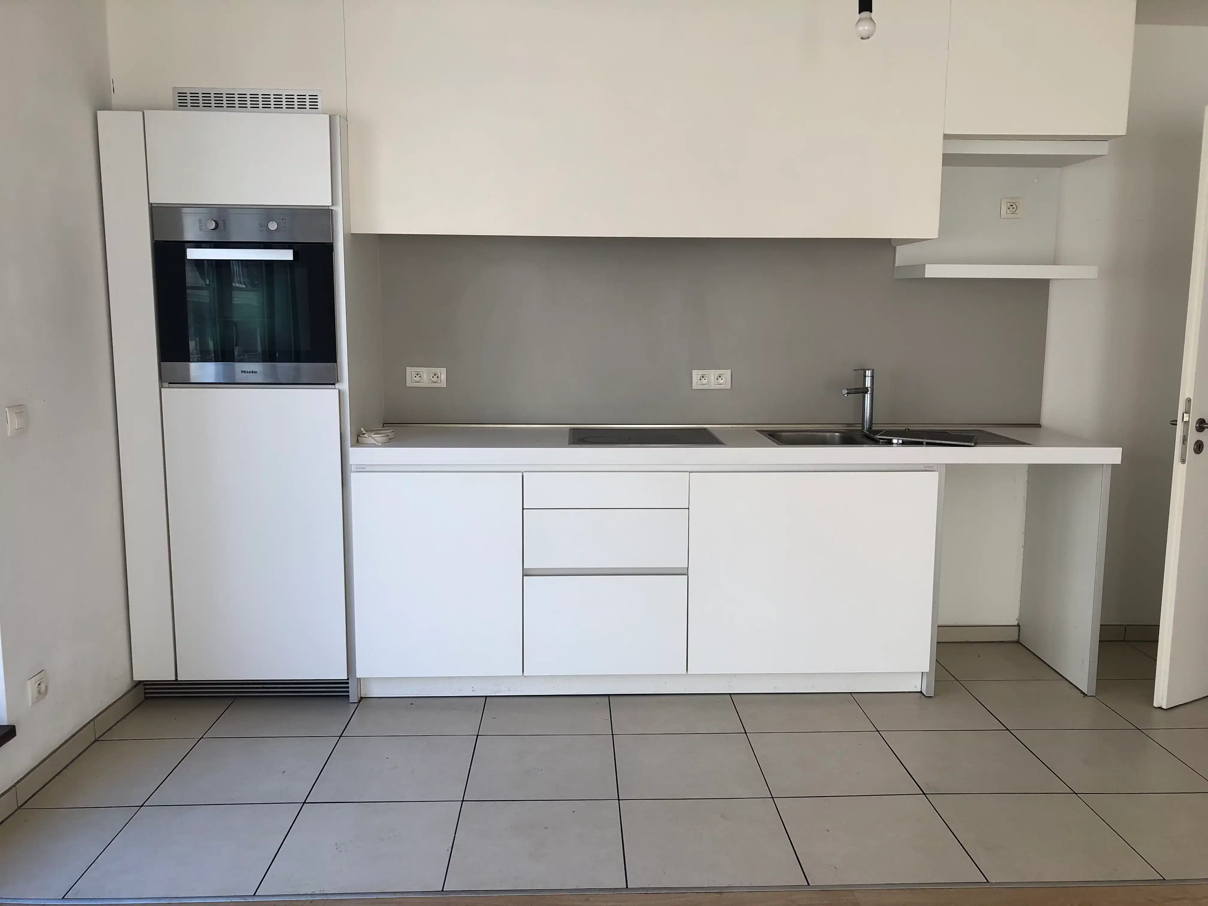 Trendy 2-slaapkamerappartement + ruim terras en staanplaats foto 9