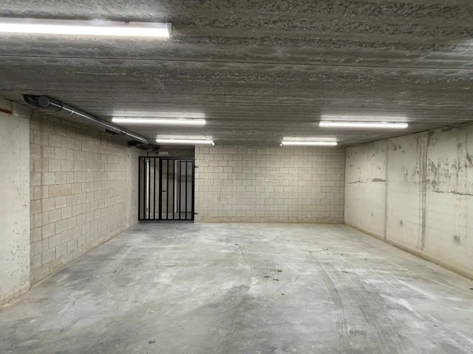 Duplex-appartement met 3 slpks ruim terras & 2 staanplaatsen foto 12