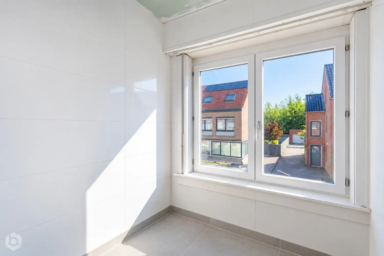 Instapklare woning met 4 slpkrs en ruime tuin te Niel foto 16