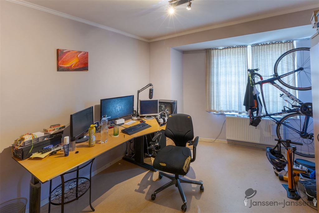 2 slpk appartement met overdekte staanplaats foto 10