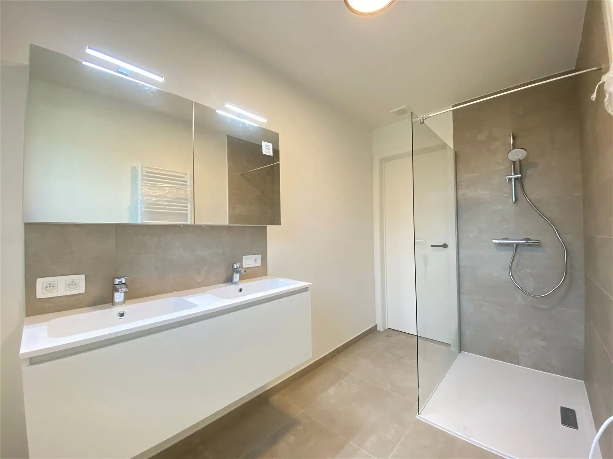 Appartement met 2 slaapkamers, kelderberging en ondergrondse autostaanplaats foto 11