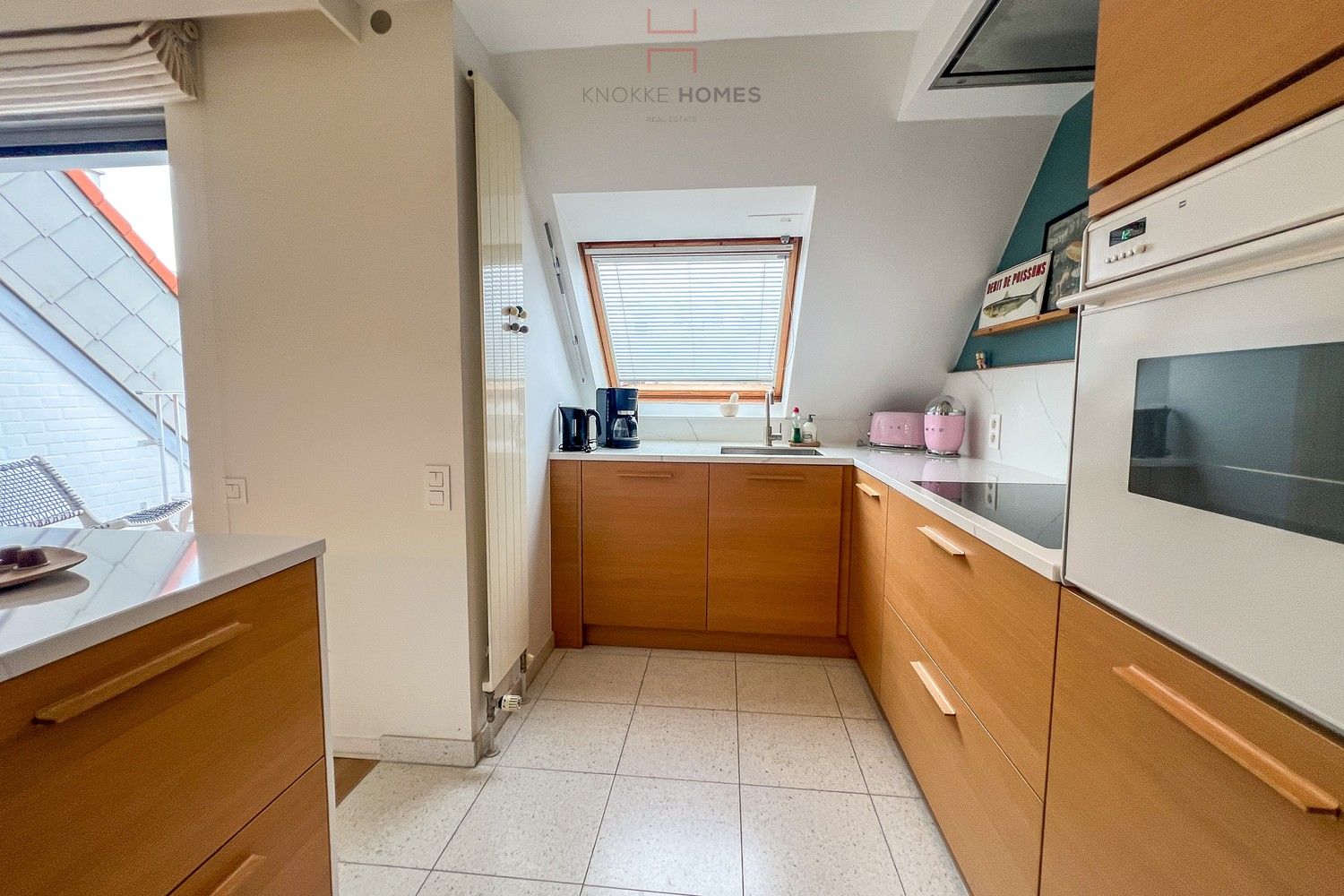 Ruime en gezellig gemeubelde vakantie-duplex met 2 mooie terrassen op de Van Bunnenlaan foto 9