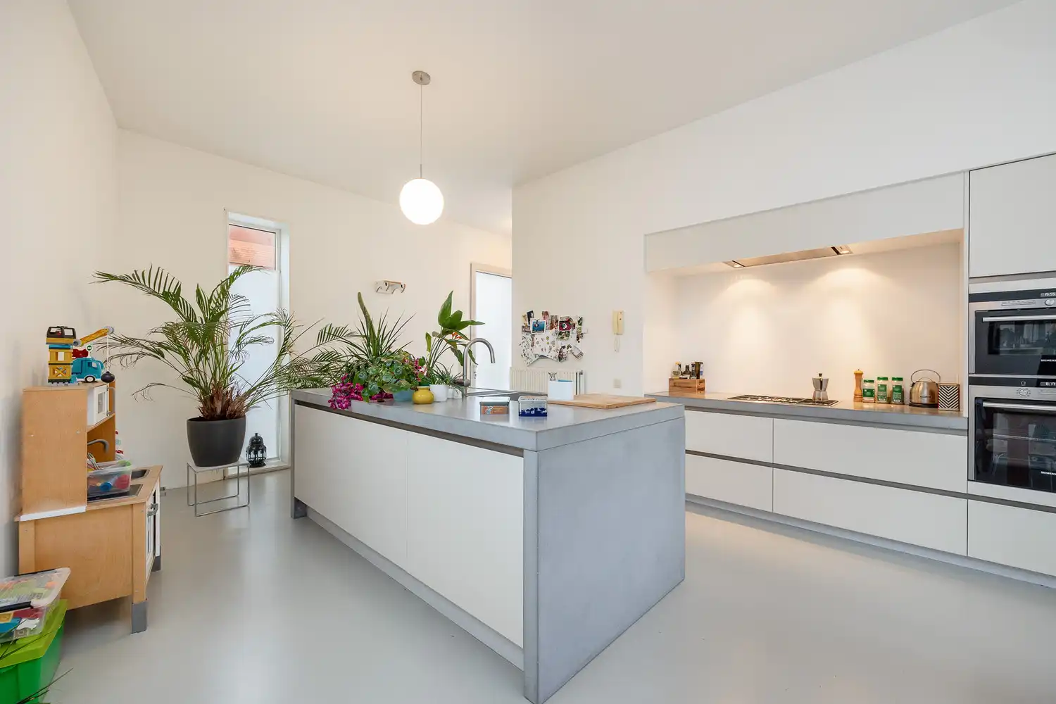 Energiezuinige (EPC B) halfopen eengezinswoning met aangename tuin, op centrale locatie te 2020 Antwerpen. foto 10