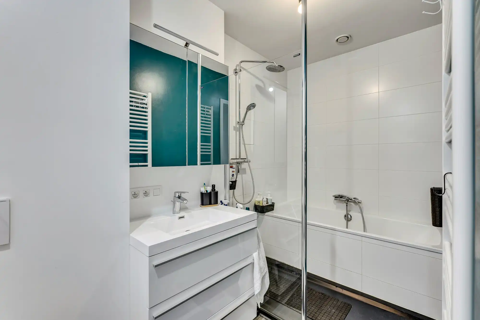 Instapklare woning met 3 slaapkamers en gezellige tuin foto 21