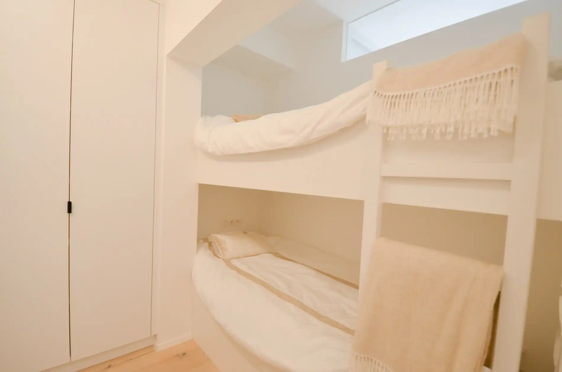 Stijlvol, recent gerenoveerd appartement met frontaal zeezicht. foto 16