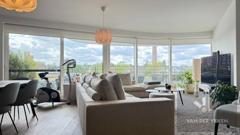 Prachtig 3 slaapkamer appartement op een toplocatie!! foto 3