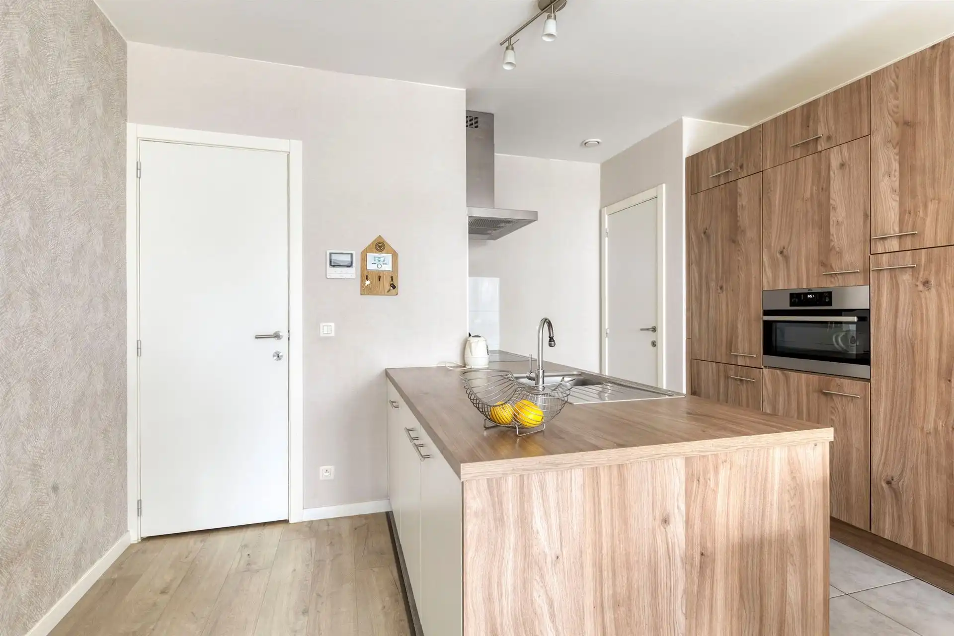 Ruim gelijkvloers appartement van 104 m² met tuin en 3 slpk! foto 5