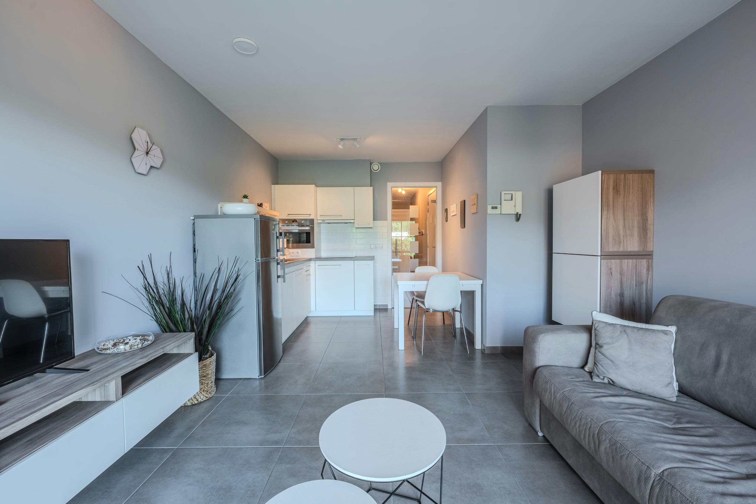 Instapklaar gelijkvloersappartement met zongerichte tuin! foto 2