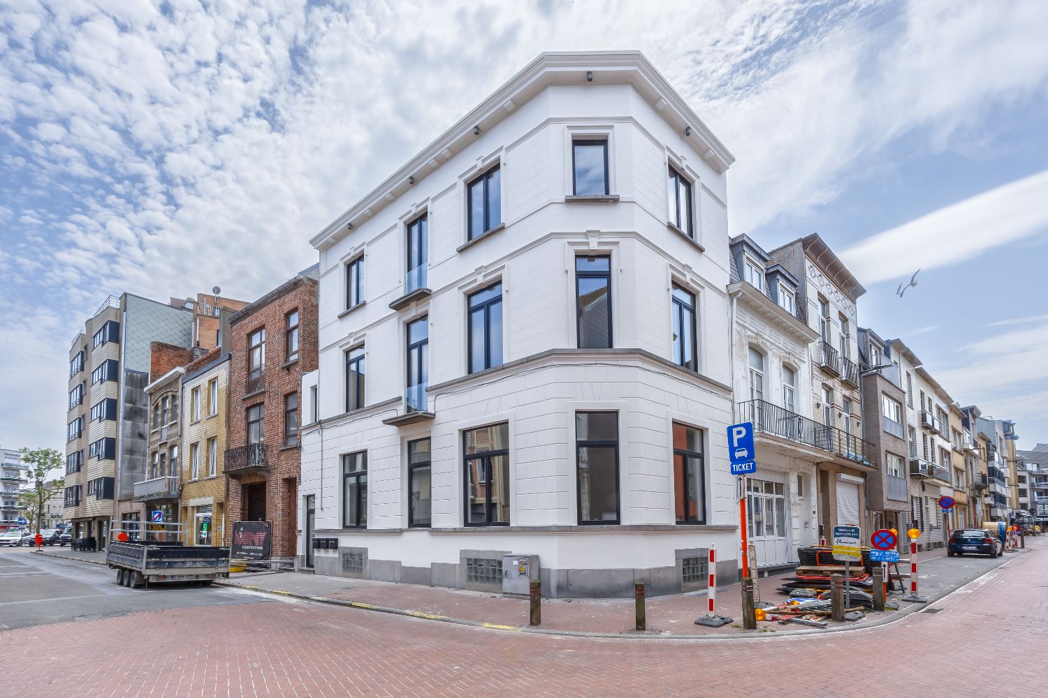 Recent gerenoveerd twee slaapkamer appartement vlakbij de Grote Markt foto 27
