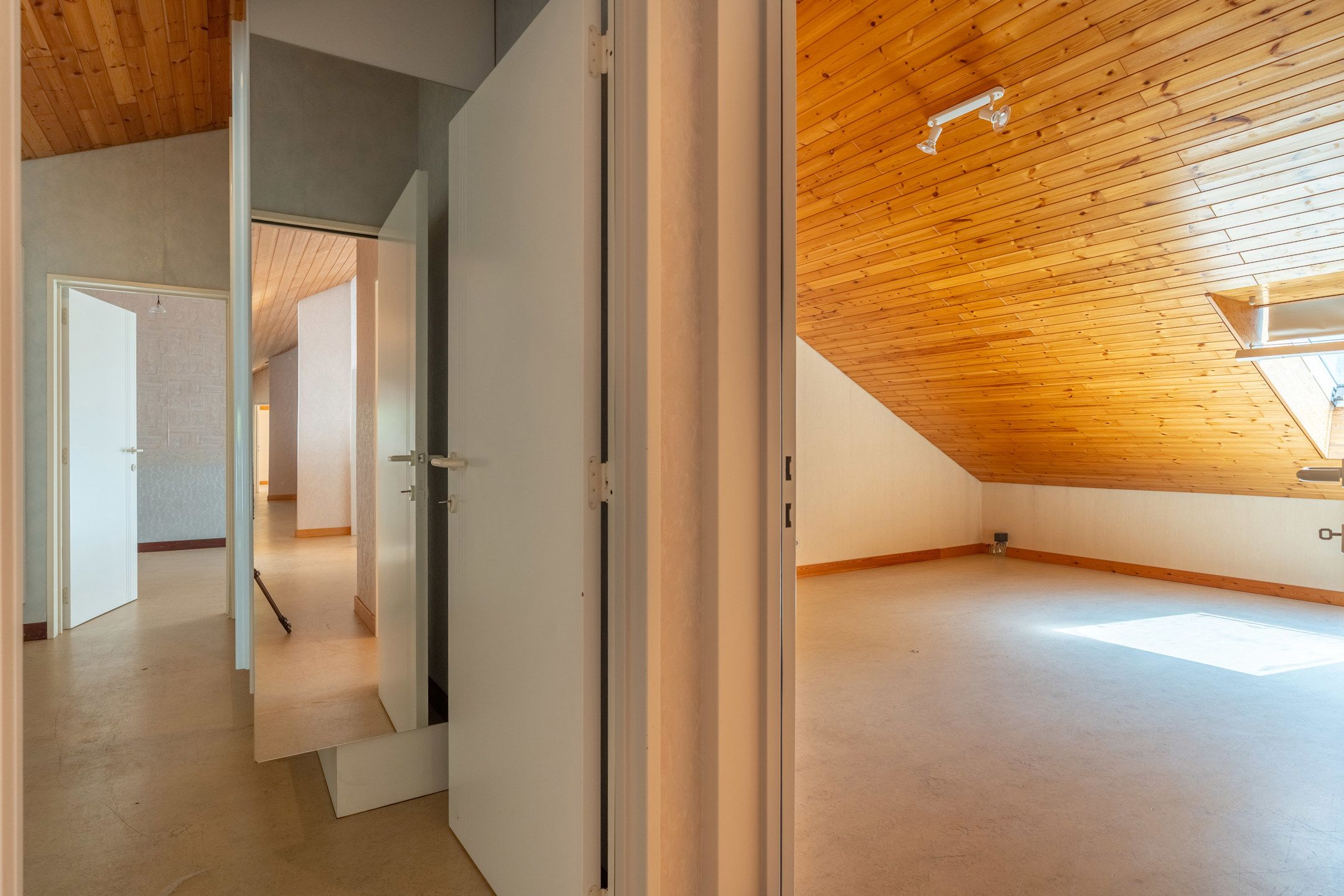 Ruime villa met 8 slpk's op groot perceel te Vosselaar foto 35