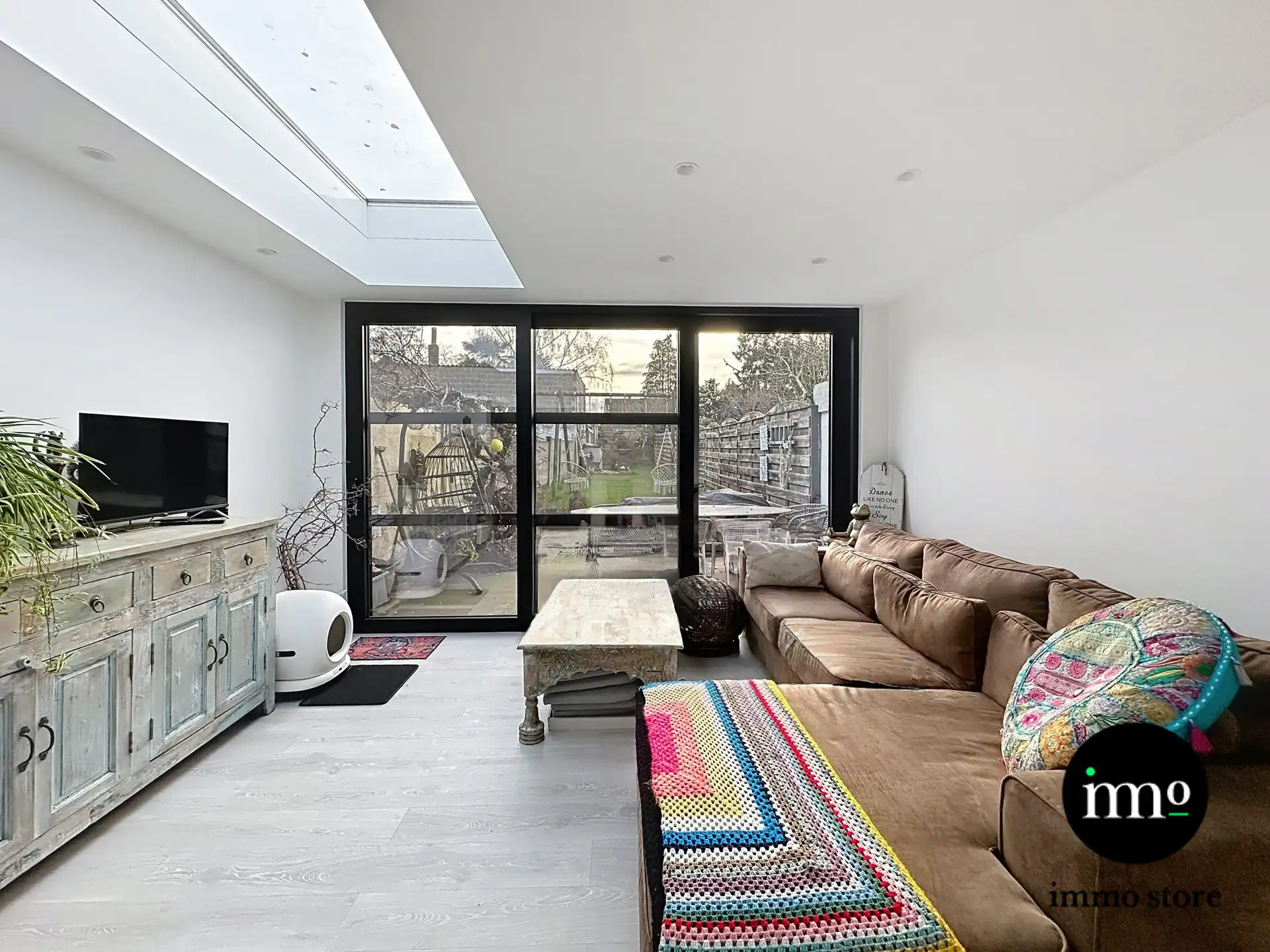 Compleet gerenoveerde burgerwoning met 2 slaapkamers en garage foto 9