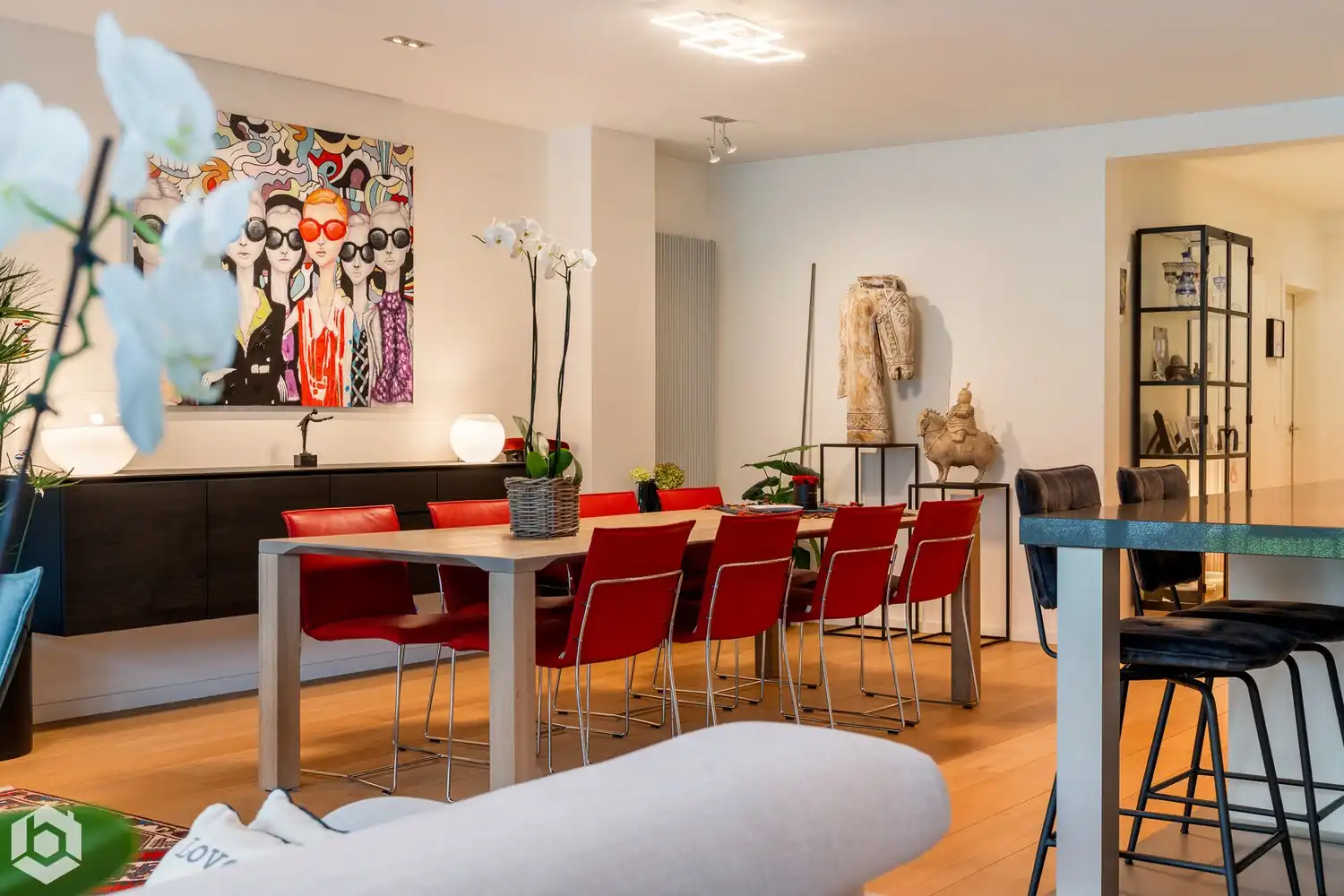 Exclusief gelijkvloers appartement met 2slpkrs, prachtige tuin en zwembad foto 37