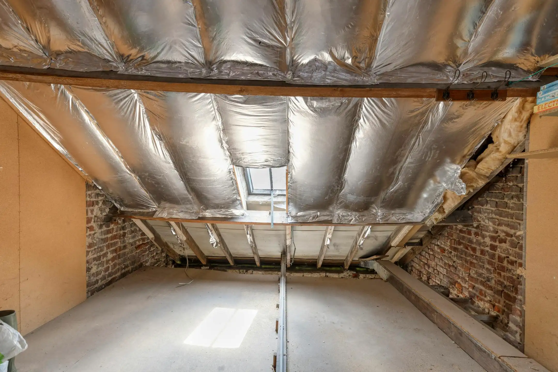 Te renoveren burgerhuis met charmante elementen en stadstuin foto 22
