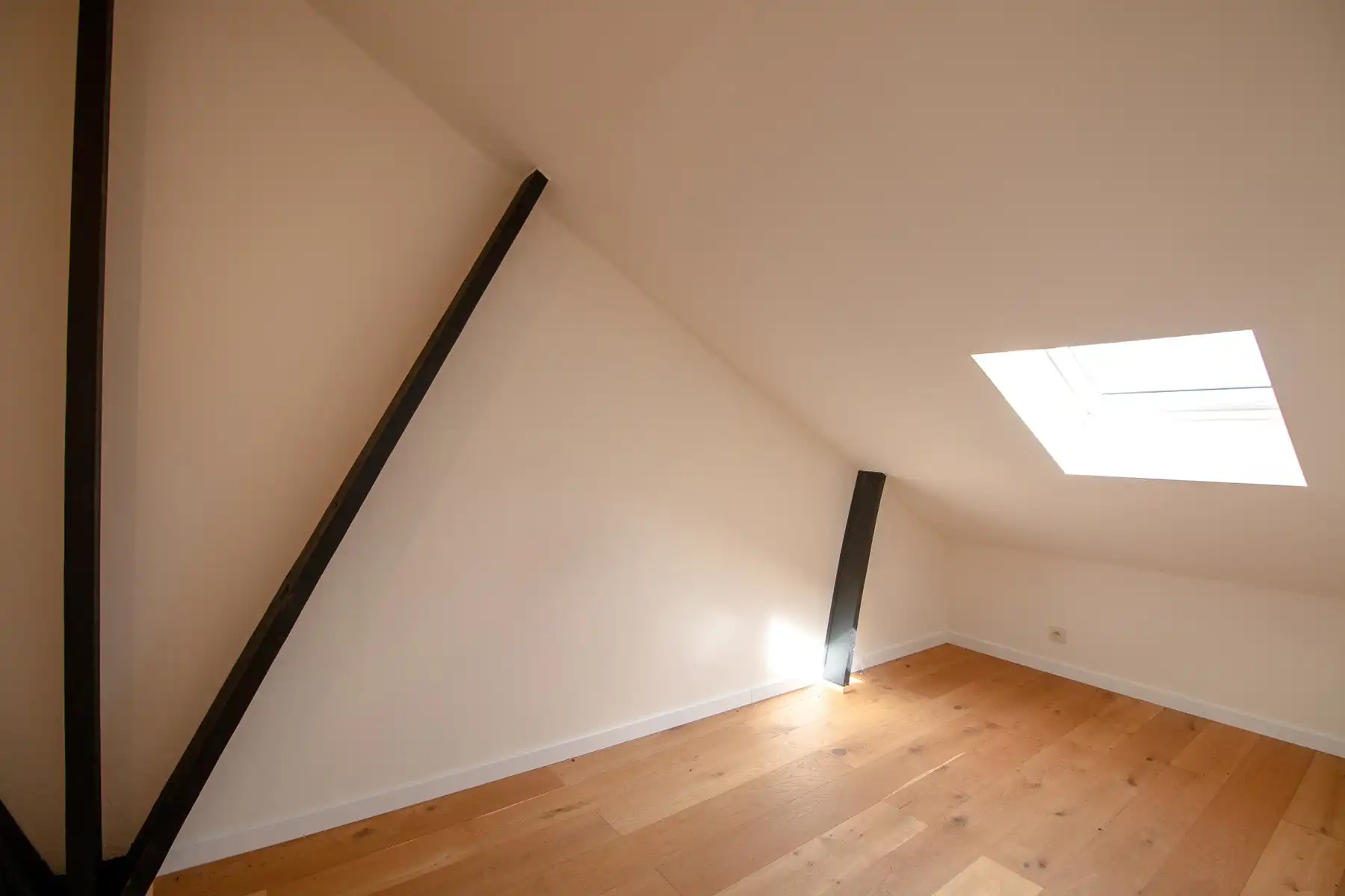 Prachtig gerenoveerde woning voor gemengd gebruik. foto 34