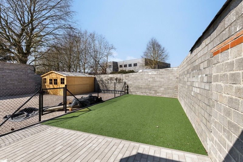Volledig gerenoveerd, gelijkvloers appartement  met tuin en parkeerplaats TE KOOP in Beveren-Leie! foto 17